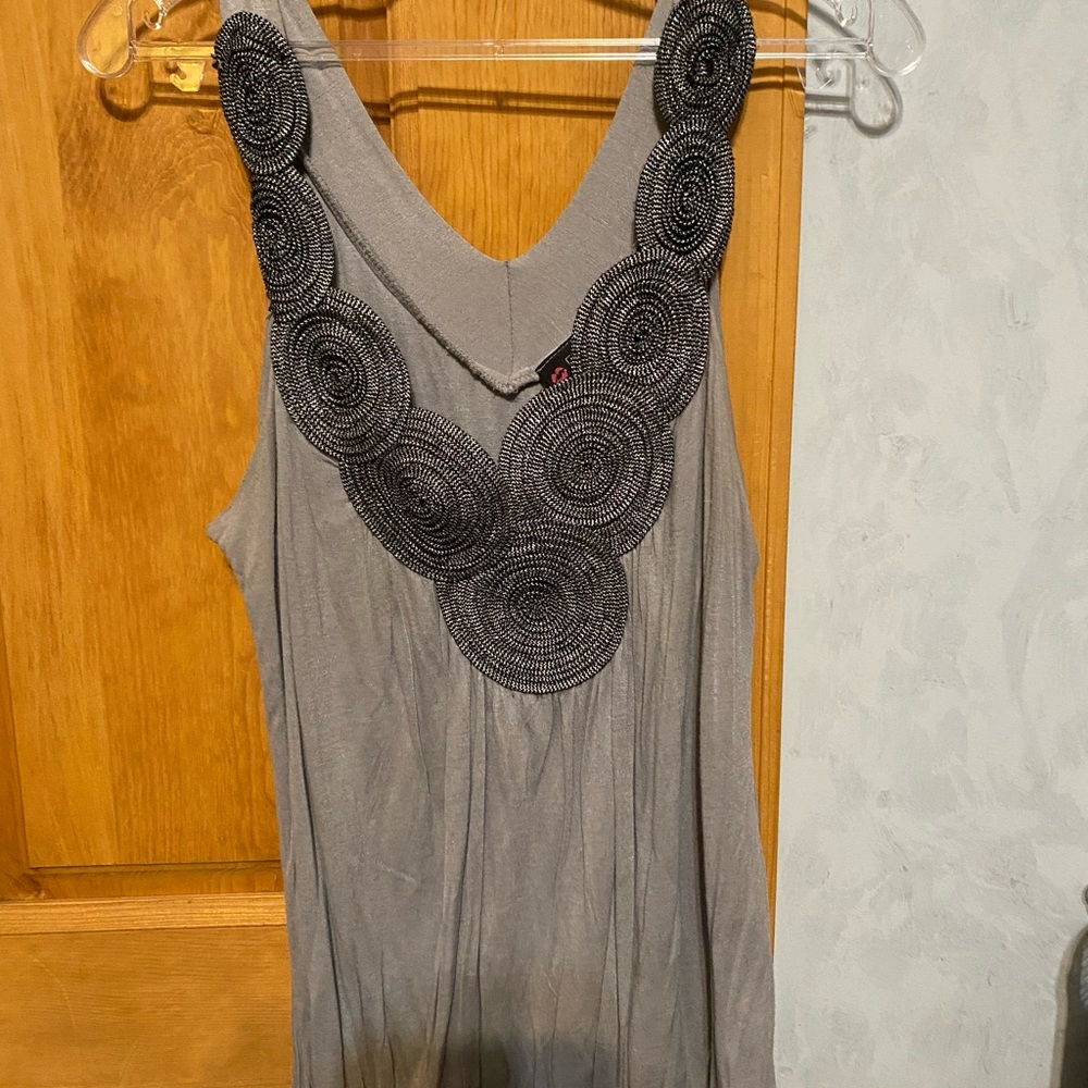 Trendy fancy tank top embellished V front